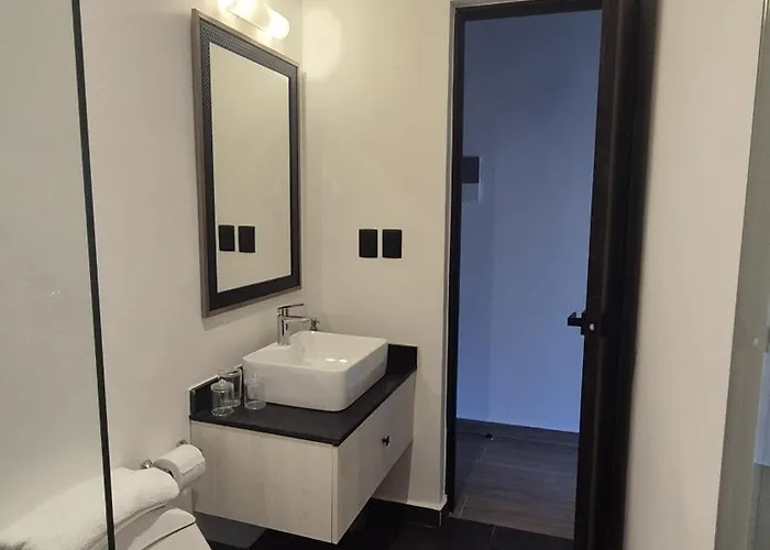 Charming Equipped Near 5th Avenue Apartment